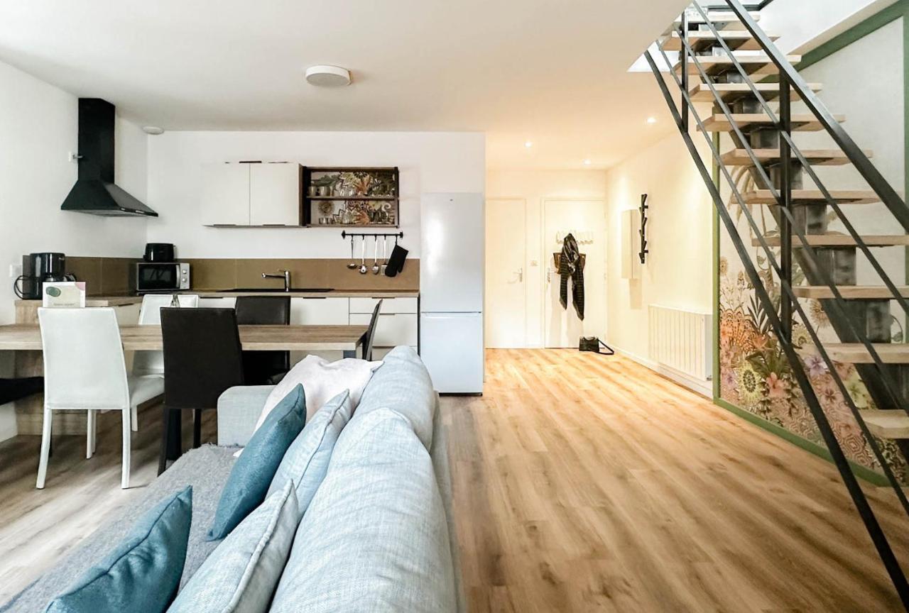 Rainbow, Rue Carnot Apartment Анси Екстериор снимка